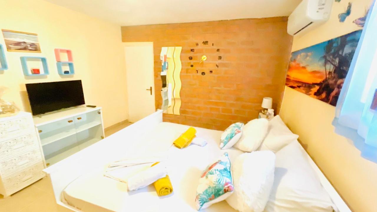 Colorful And Happy Apartment Sukosan - With Parking Zewnętrze zdjęcie