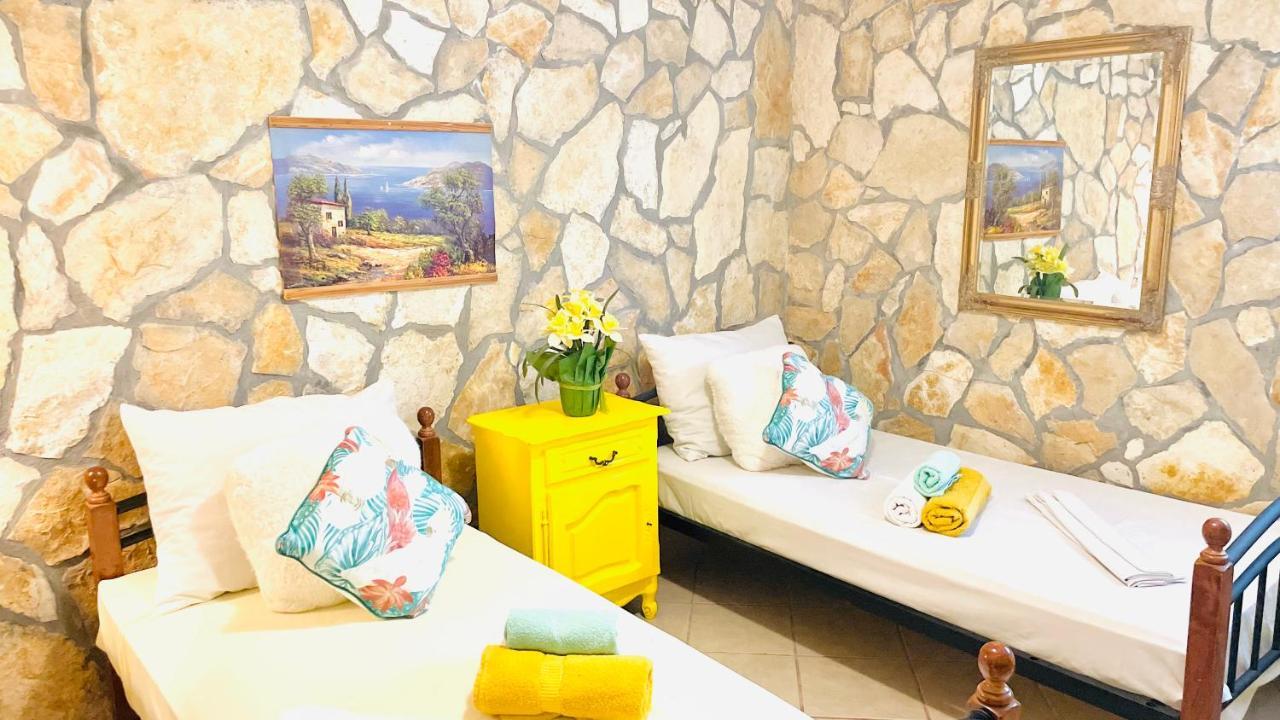Colorful And Happy Apartment Sukosan - With Parking Zewnętrze zdjęcie